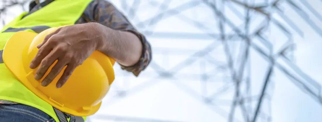 construction-staff-wearing-helmet | Fast Labour Hire construction-staff-wearing-helmet